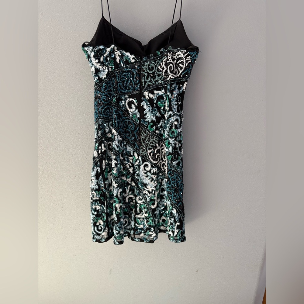 Sherri Hill Patterned Beaded Cocktail Dress - Picture 4 of 8